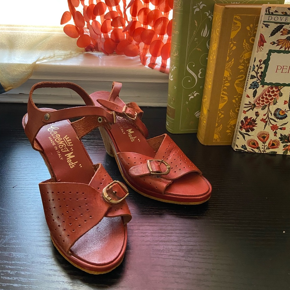 Genuine buttery leather sandals, made in Italy 🇮🇹